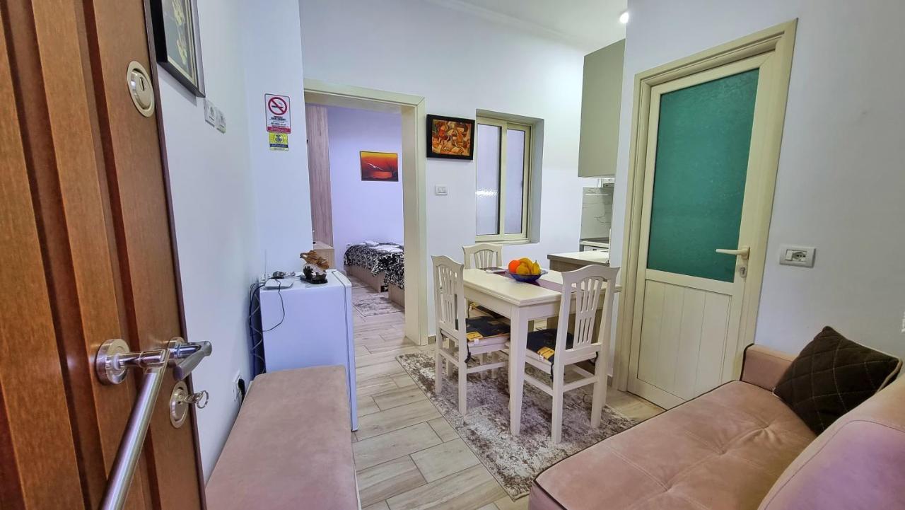 Downtown Apartment Berat Exterior photo