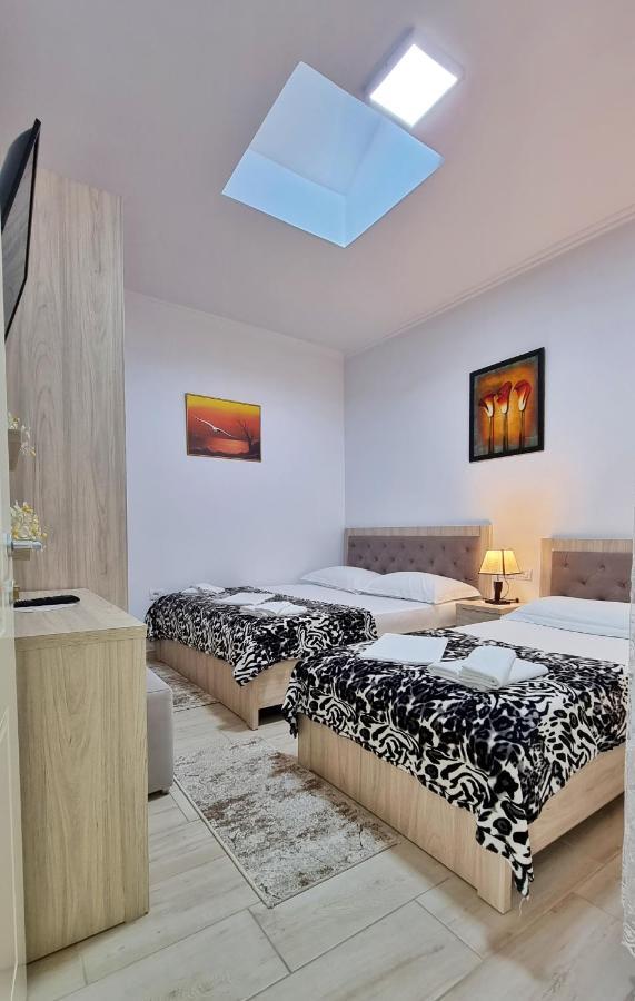 Downtown Apartment Berat Exterior photo