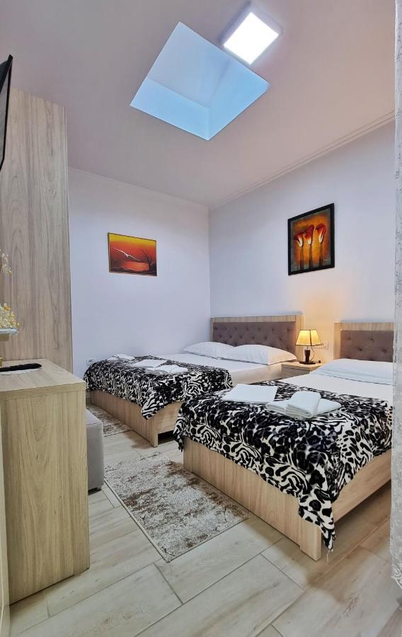 Downtown Apartment Berat Exterior photo