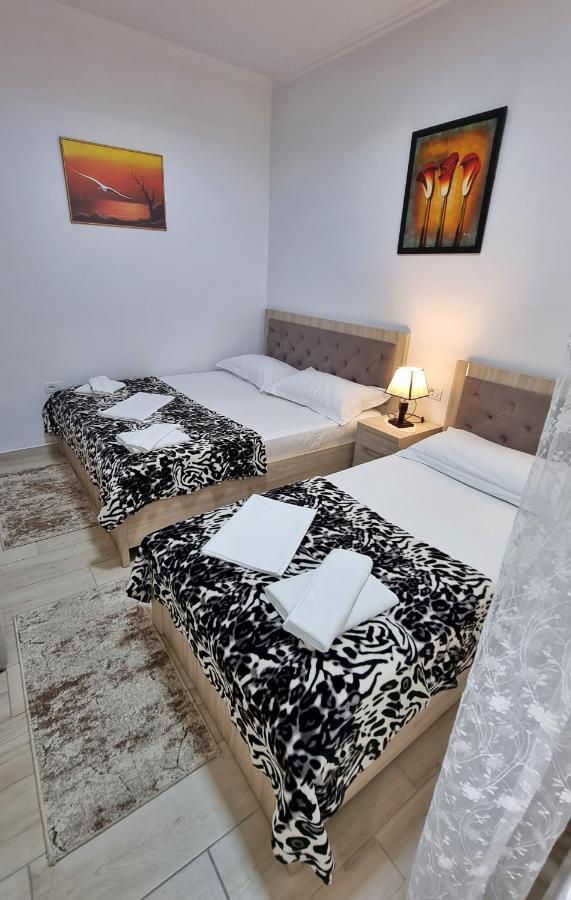 Downtown Apartment Berat Exterior photo